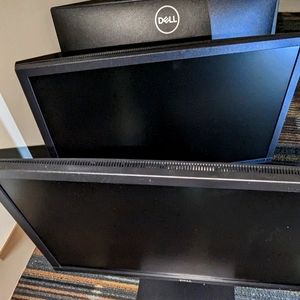 Dell monitors 🧑🏾‍💻